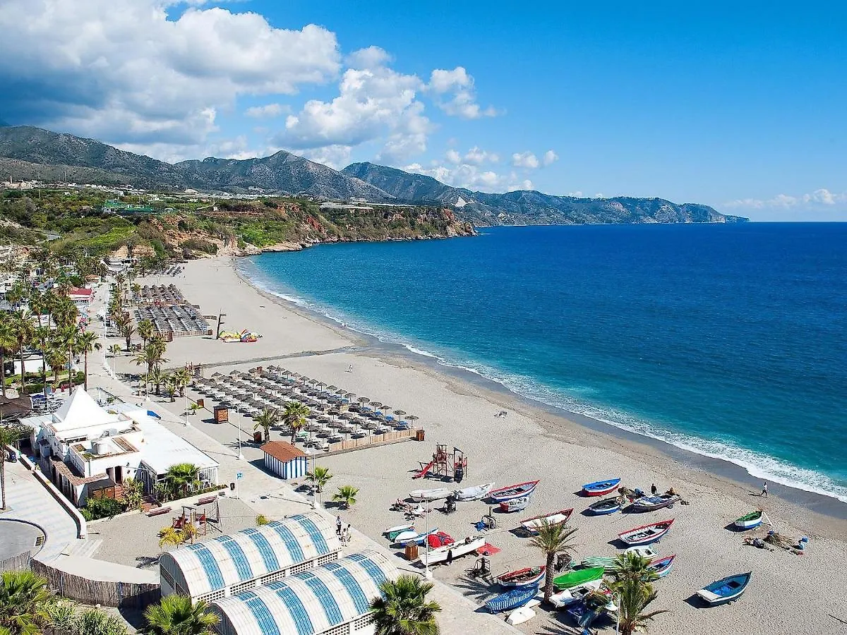Apartment Amazing 3 Bedrooms Front Sea View- By Interhome Torrox